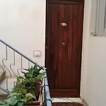 Spacious In 60 M² With Balcony Τραπάνι