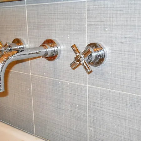 Spacious In 60 M² With Balcony Appartement *