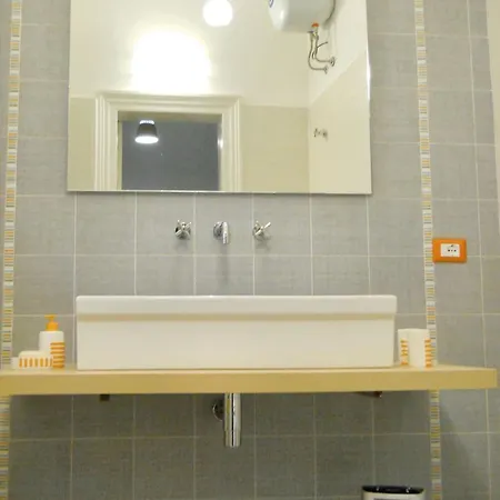 Spacious In 60 M² With Balcony Appartement Trapani