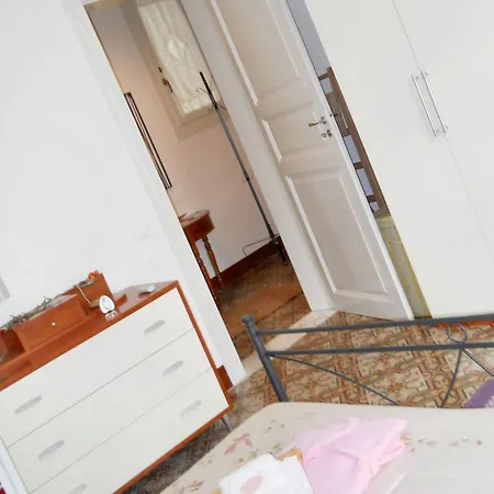 Spacious In 60 M² With Balcony Διαμέρισμα