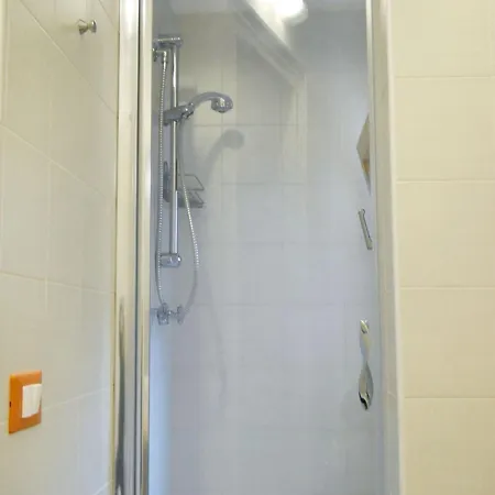 Appartement Spacious In 60 M² With Balcony