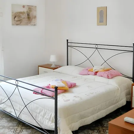 Spacious In 60 M² With Balcony Διαμέρισμα