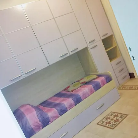 Spacious In 60 M² With Balcony Διαμέρισμα