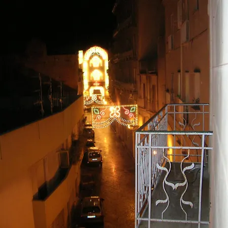Spacious In 60 M² With Balcony Trapani